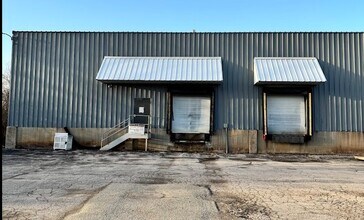 800 Morris St, Fond Du Lac, WI for lease Building Photo- Image 1 of 1