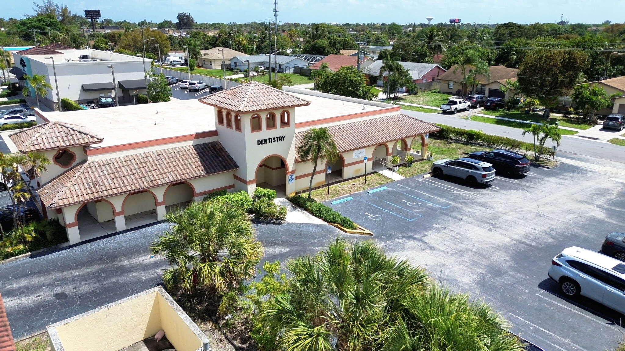 650 W Boynton Beach Blvd, Boynton Beach, FL for sale Primary Photo- Image 1 of 55