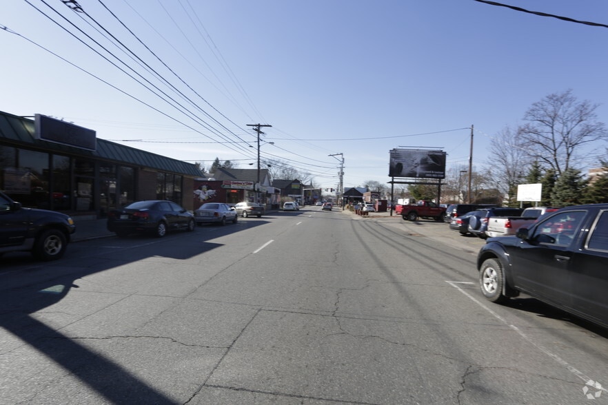 4-10 W Hollis St, Nashua, NH for sale - Building Photo - Image 2 of 11