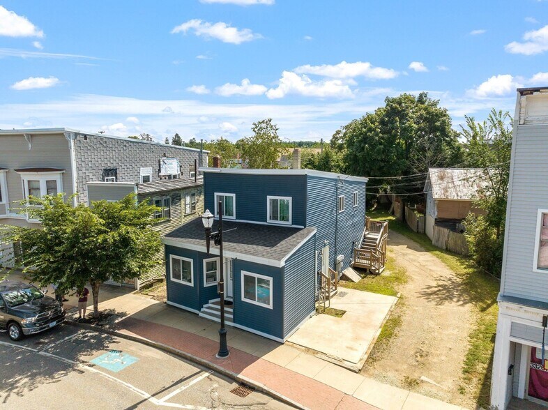 45AB Hanson st, Rochester, NH à vendre - Photo du bâtiment - Image 2 de 40