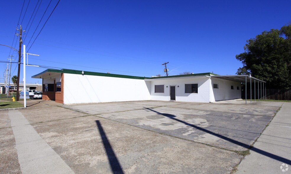 101 Center St, Deer Park, TX à louer - Photo du bâtiment - Image 2 de 5