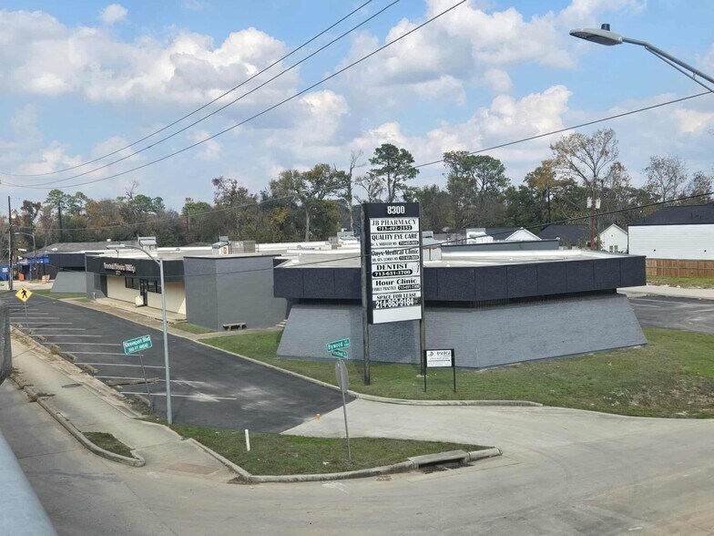 8300 Homestead Rd, Houston, TX à louer - Photo du bâtiment - Image 2 de 48