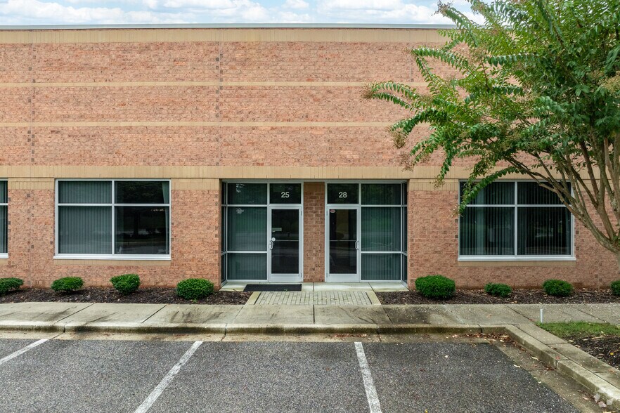 2151 Priest Bridge Dr, Crofton, MD à louer - Photo du bâtiment - Image 3 de 4