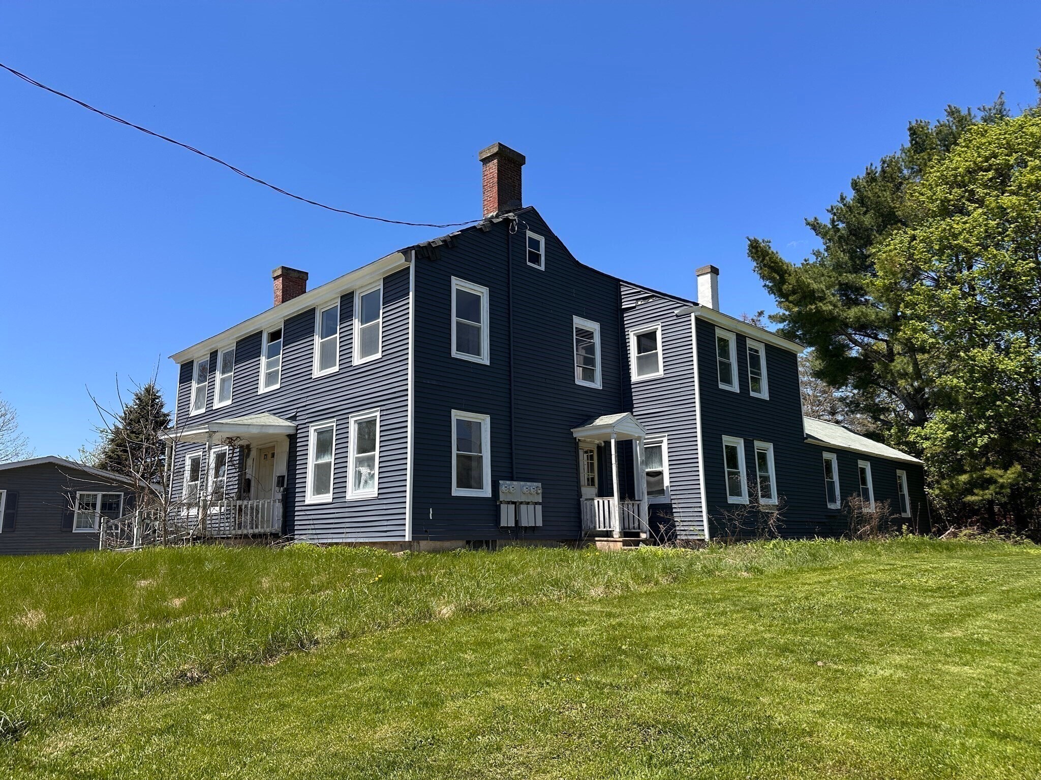 75 School St, North Brookfield, MA à vendre Photo principale- Image 1 de 15