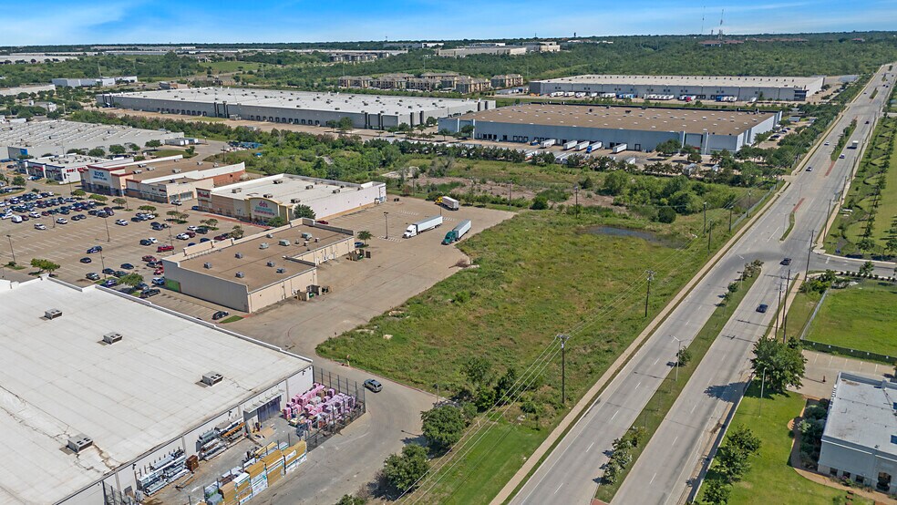1700 Chalk Hill Rd, Dallas, TX à vendre - Photo du bâtiment - Image 3 de 7