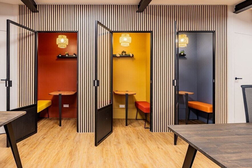 62 Bis Rue Jean-Baptiste Pigalle, Paris à louer - Photo du bâtiment - Image 2 de 9