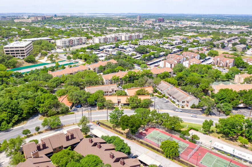 4115 Medical Dr, San Antonio, TX à louer - Aérien - Image 3 de 16
