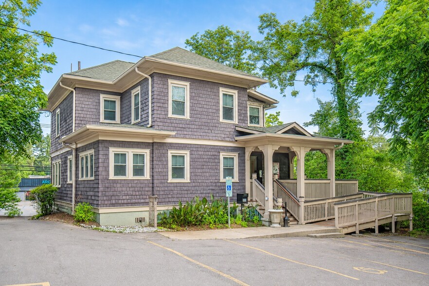 264 Haywood Rd, Asheville, NC à vendre - Photo du bâtiment - Image 1 de 16