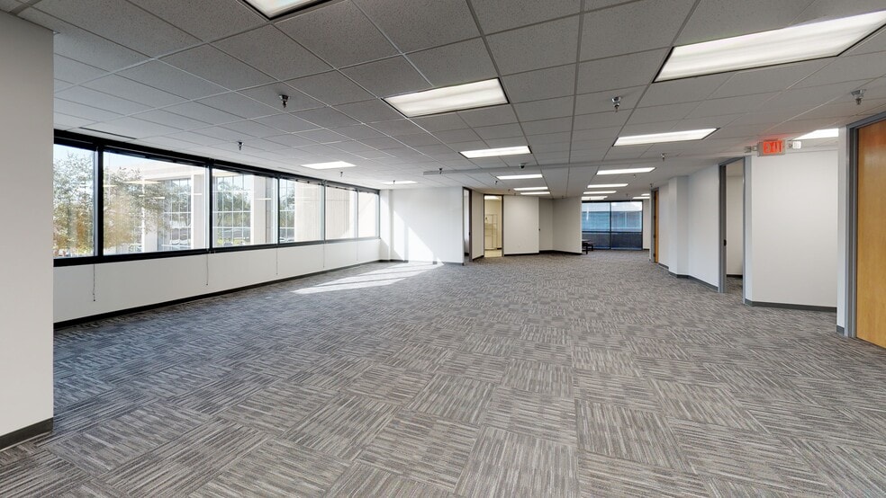 3810-3820 Northdale Blvd, Tampa, FL à louer - Numérisation 3D de Matterport - Image 2 de 9