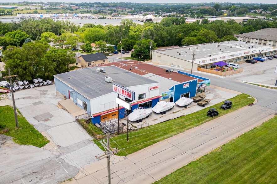 812 Fort Crook Rd S, Bellevue, NE for sale - Building Photo - Image 1 of 17