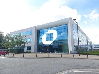 Plus de détails pour 2-4 Rue De La Redoute, Guyancourt - Bureau à louer