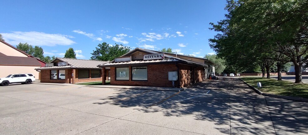 2707 W Eisenhower Blvd, Loveland, CO à louer - Photo du bâtiment - Image 2 de 7