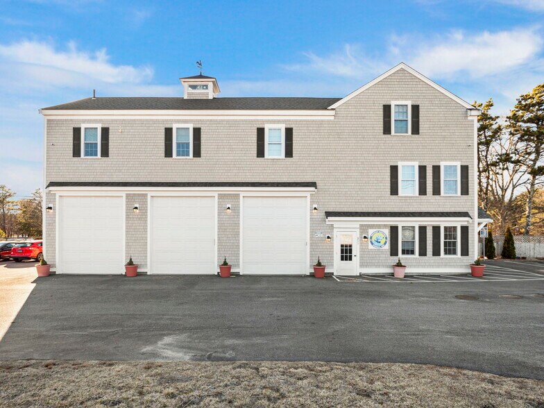 311 Paddocks Path, Dennis, MA à vendre - Photo du bâtiment - Image 3 de 24