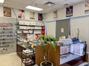 460-506 Gardiners Rd, Kingston, ON for lease Interior Photo- Image 2 of 3