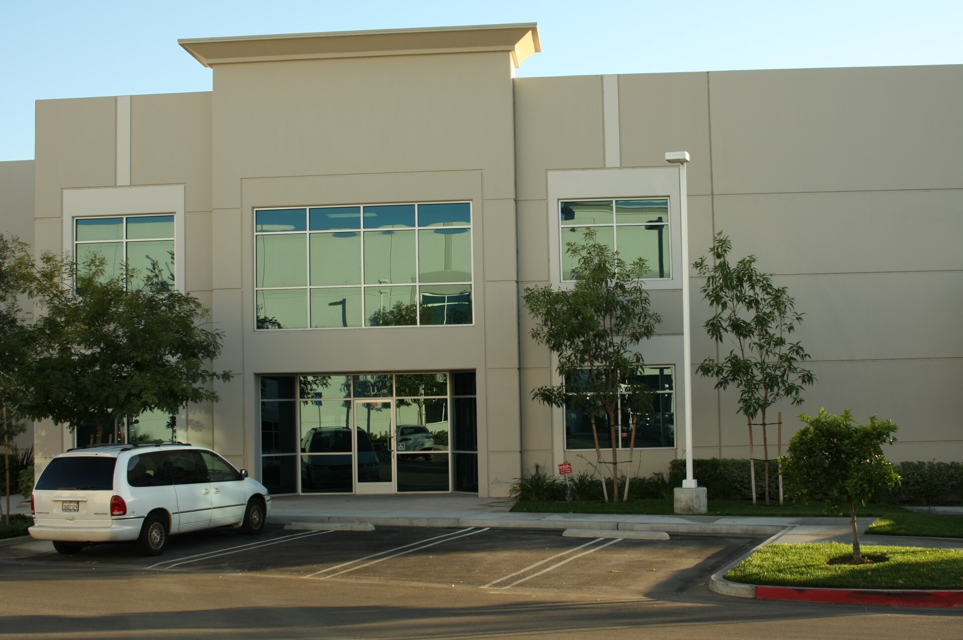 511 S Harbor Blvd, La Habra, CA à louer Photo principale- Image 1 de 8