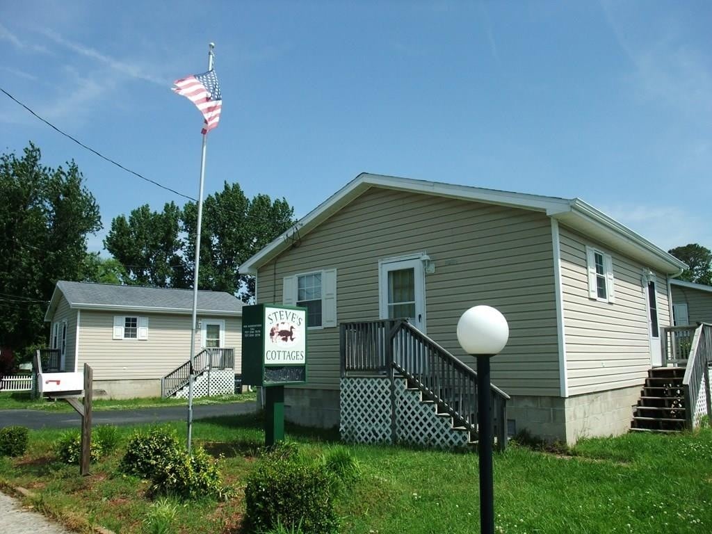 4327 Katsetos Ln, Chincoteague Island, VA for sale Primary Photo- Image 1 of 3