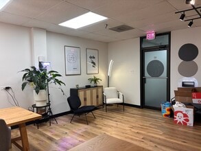 210 N Hammes Ave, Joliet, IL à louer Photo intérieure- Image 1 de 5