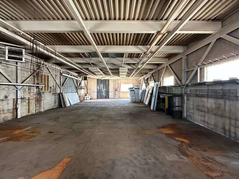 733-759 Memorial Ave, West Springfield, MA à vendre - Photo intérieure - Image 3 de 30