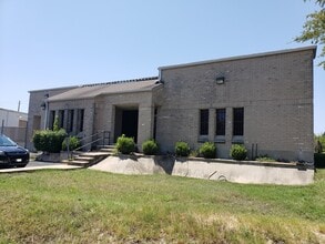8116 Ferguson Cut Off, Austin, TX for lease Building Photo- Image 2 of 5