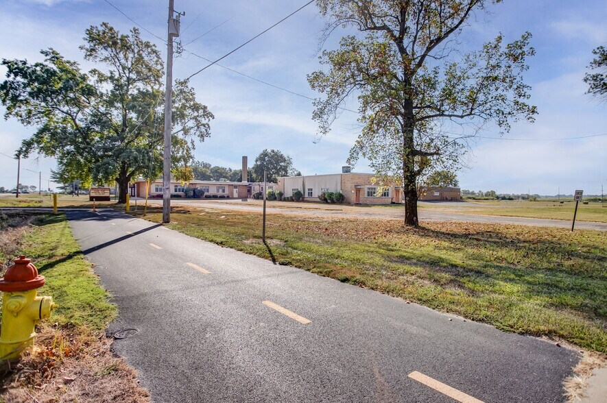 1901 Mascoutah Ave, Belleville, IL à vendre - Photo du bâtiment - Image 2 de 42