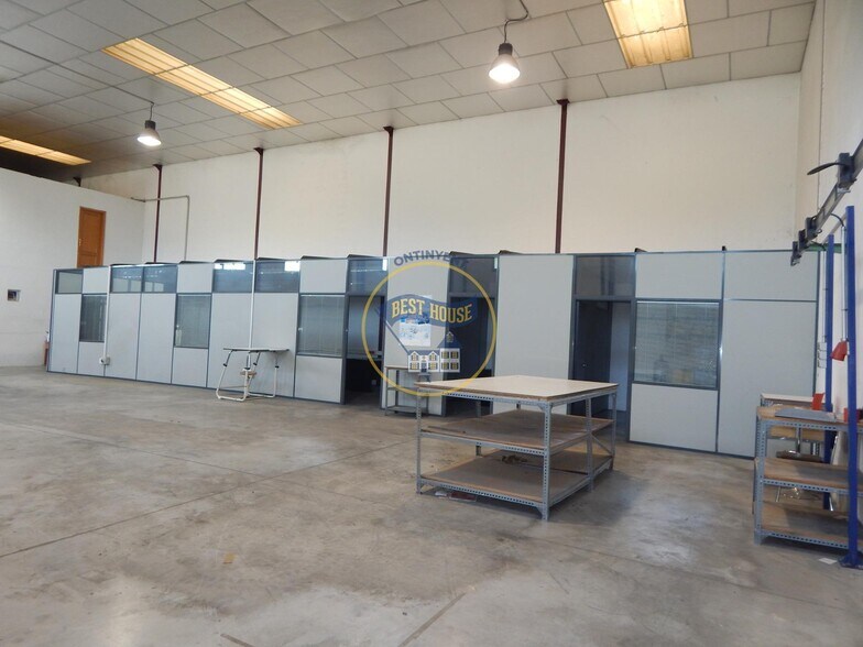 Industriel dans HOSPITAL DE ÓRBIGO à louer - Photo du bâtiment - Image 2 de 16