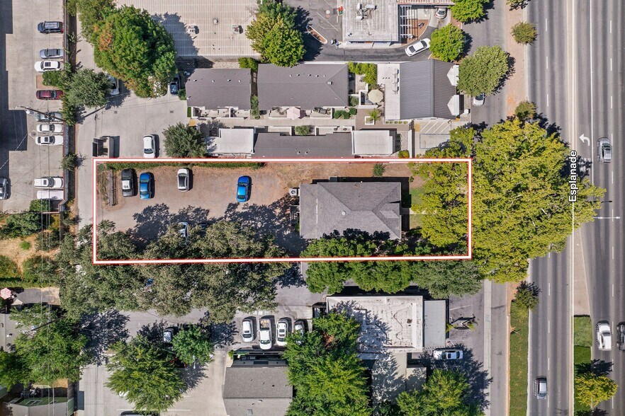 1725 Esplanade Rd, Chico, CA à louer - Photo du bâtiment - Image 3 de 5