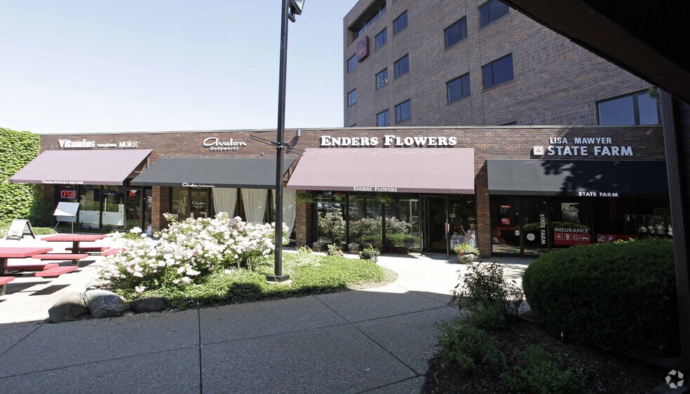 1639 N Alpine Rd, Rockford, IL for sale - Building Photo - Image 3 of 16