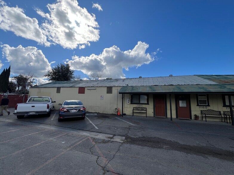 1110 Gum Ave, Woodland, CA à louer - Photo du bâtiment - Image 3 de 3