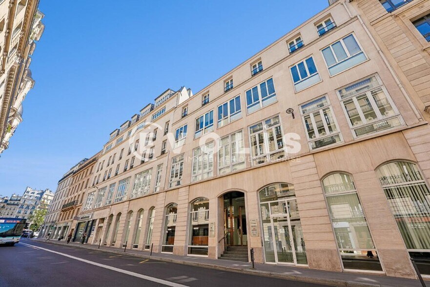 36 Rue De Saint-Pétersbourg, Paris for lease - Building Photo - Image 2 of 21