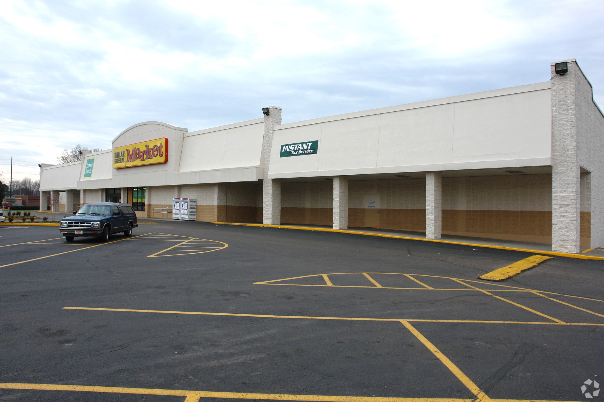 3430 Taylor Blvd, Louisville, KY for lease Primary Photo- Image 1 of 9