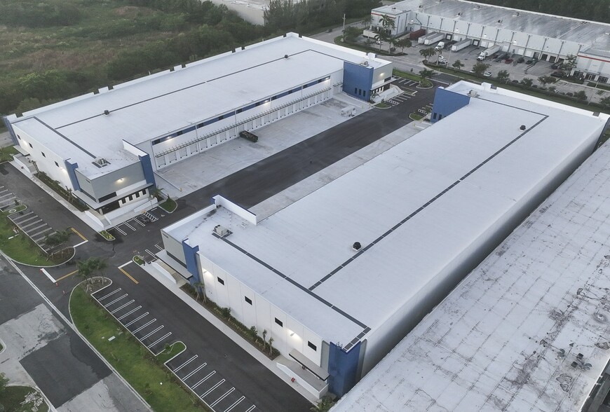 11550 NW 124th St, Medley, FL for lease - Aerial - Image 2 of 12