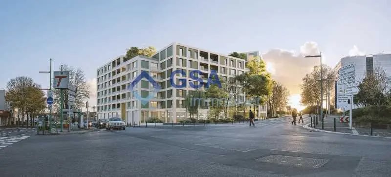 Retail in Évry-Courcouronnes for lease Building Photo- Image 1 of 4