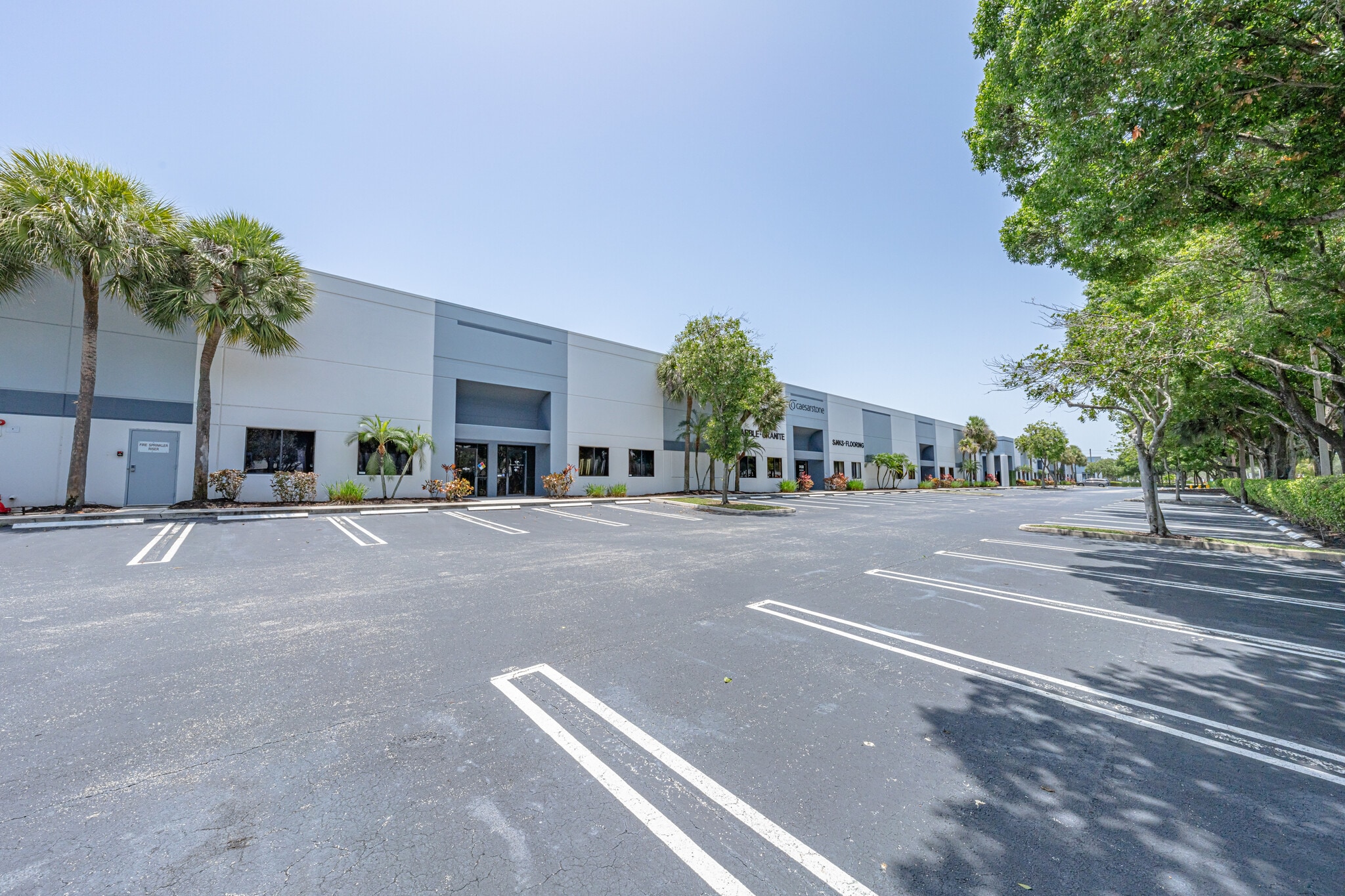 3106-3184 N Andrews Avenue Ext, Pompano Beach, FL à louer Photo intérieure- Image 1 de 3