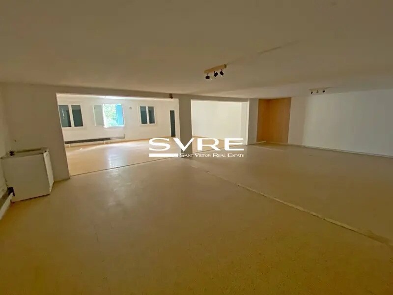 Office in Aubagne for lease Interior Photo- Image 1 of 5