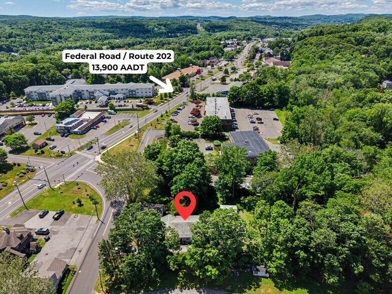 16 Old New Milford Rd, Brookfield, CT à vendre - Aérien - Image 2 de 18