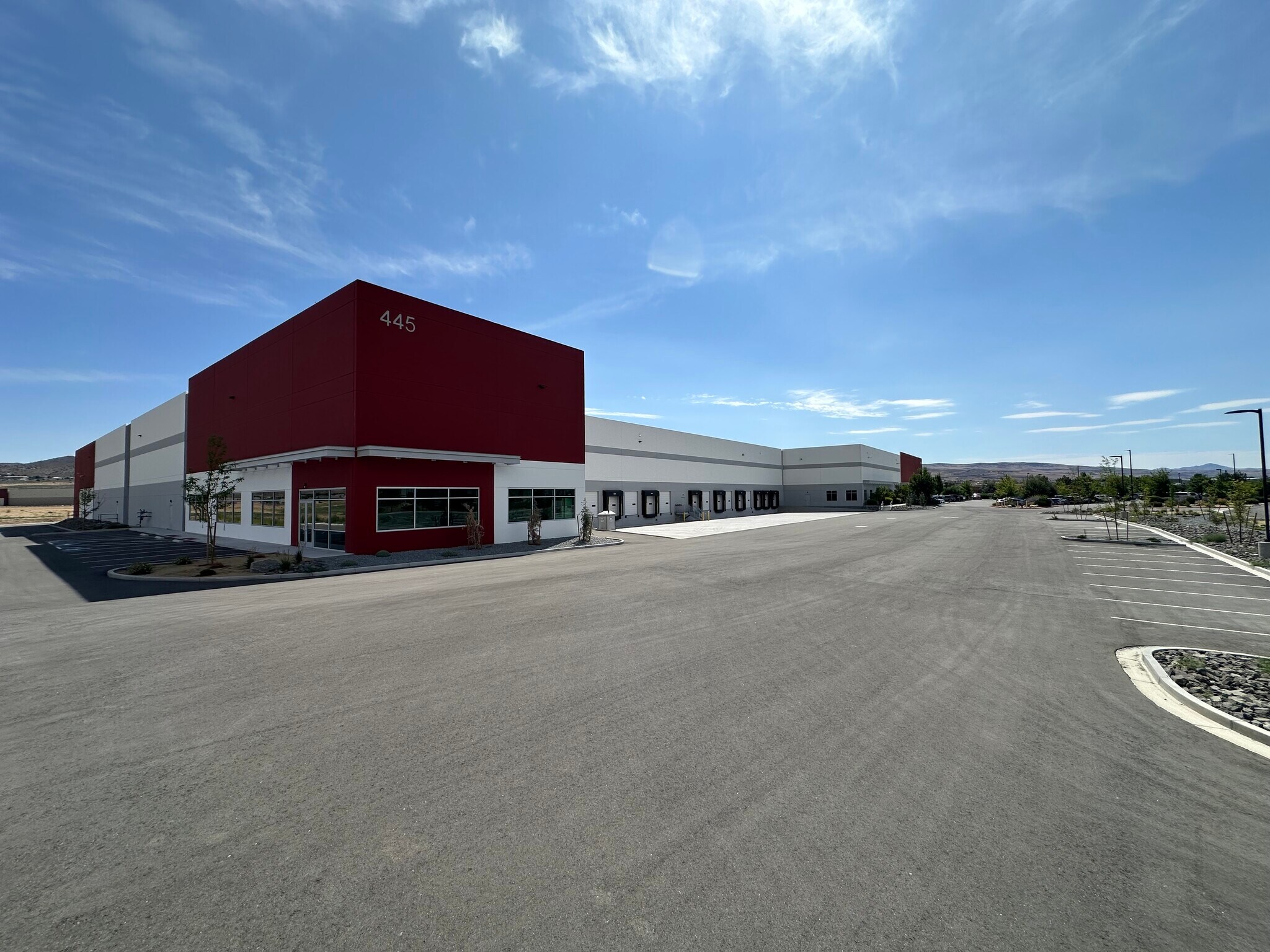 445 Ingenuity Ave, Sparks, NV à louer Photo du bâtiment- Image 1 de 8