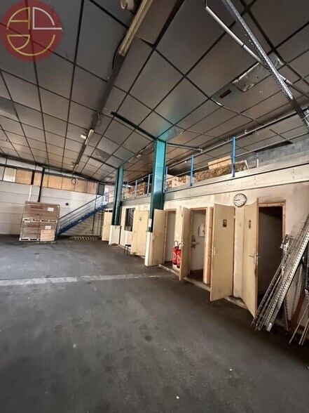 Industrial in Muret for lease - Interior Photo - Image 2 of 6