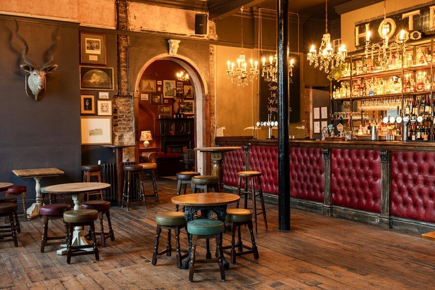 231 Lower Clapton Rd, London for sale - Building Photo - Image 3 of 12