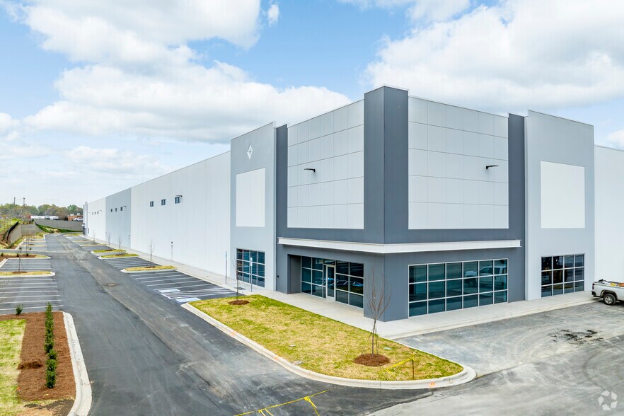1215 Jenkins Rd, Gastonia, NC for lease - Primary Photo - Image 1 of 2