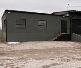 2011 Hull Ave, Des Moines, IA for lease Building Photo- Image 1 of 17