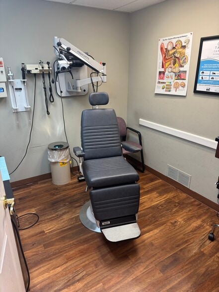 130 N Haddon Ave, Haddonfield, NJ for sale - Building Photo - Image 3 of 5