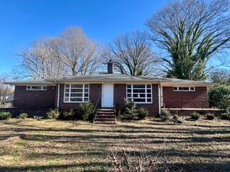 More details for 20230 Main St, Cornelius, NC - Multifamily for Sale