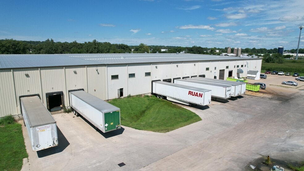 100 Formad Industrial Dr, Fort Madison, IA for sale - Building Photo - Image 3 of 7