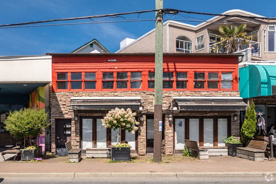 14949 & 14955 Marine Drive portfolio of 2 properties for sale on LoopNet.ca - Building Photo - Image 2 of 4