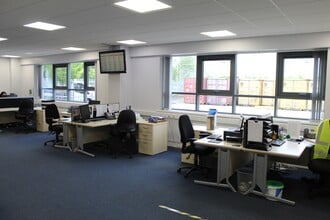 12A Follingsby Close, Gateshead for lease Interior Photo- Image 1 of 1