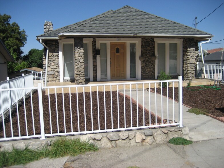 10143-10145 Mountair Ave, Tujunga, CA à vendre - Photo du bâtiment - Image 3 de 6