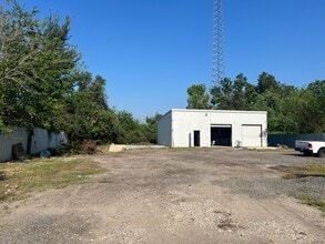 7911 Yale, Houston, TX for lease Building Photo- Image 1 of 7