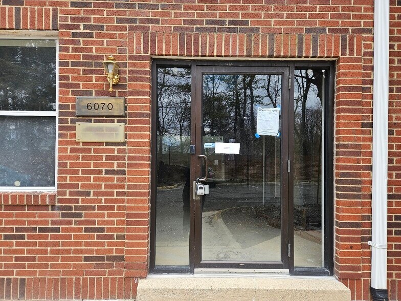 6060-6074 Franconia Rd, Alexandria, VA à vendre - Photo du bâtiment - Image 1 de 7