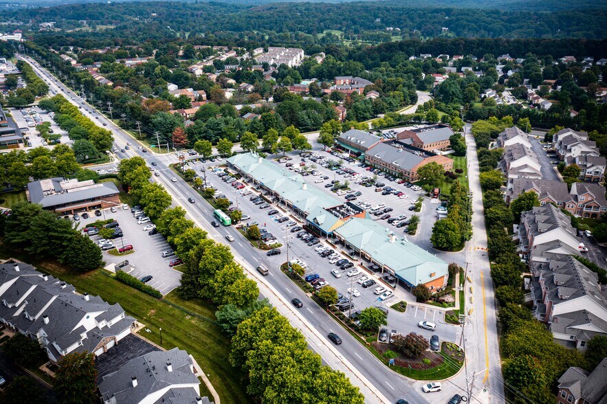 9101-9191 Reisterstown Rd, Owings Mills, MD à louer - Photo du bâtiment - Image 2 de 12