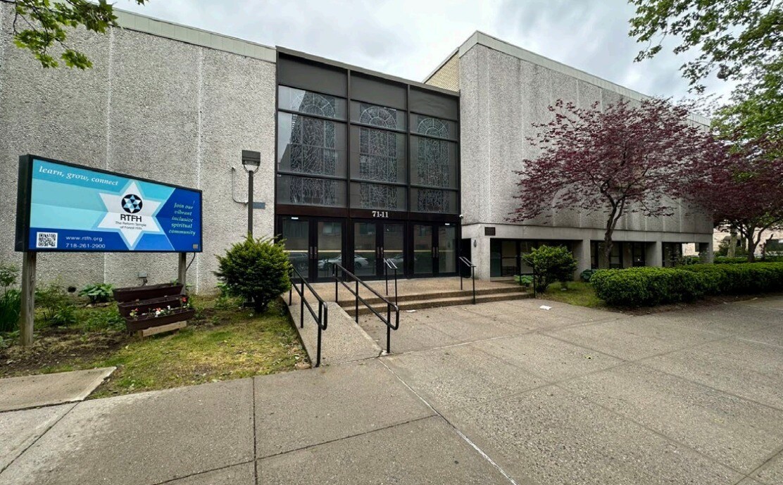 71-11 112th St, Forest Hills, NY à louer Photo du bâtiment- Image 1 de 10